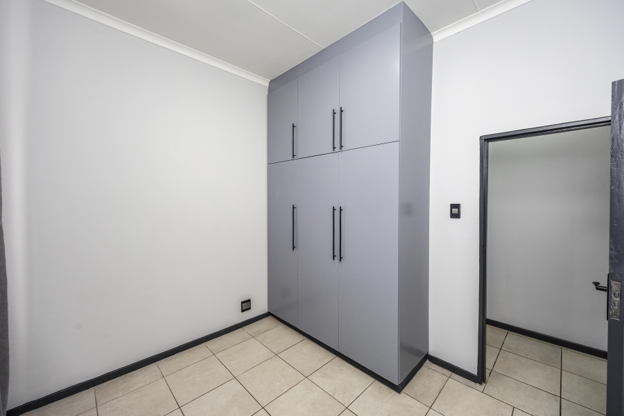To Let 3 Bedroom Property for Rent in Beacon Bay Eastern Cape